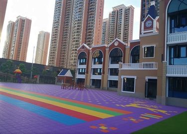 Κίνα Χώρος για παιχνίδη των ασφαλών παιδιών PP μετακινούμενων που δαπεδώνει το μέγεθος Eco 25 * 25 εκατ. φιλικό εργοστάσιο